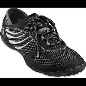 Merrell Pace Glove Cross-Training Shoes in Black
